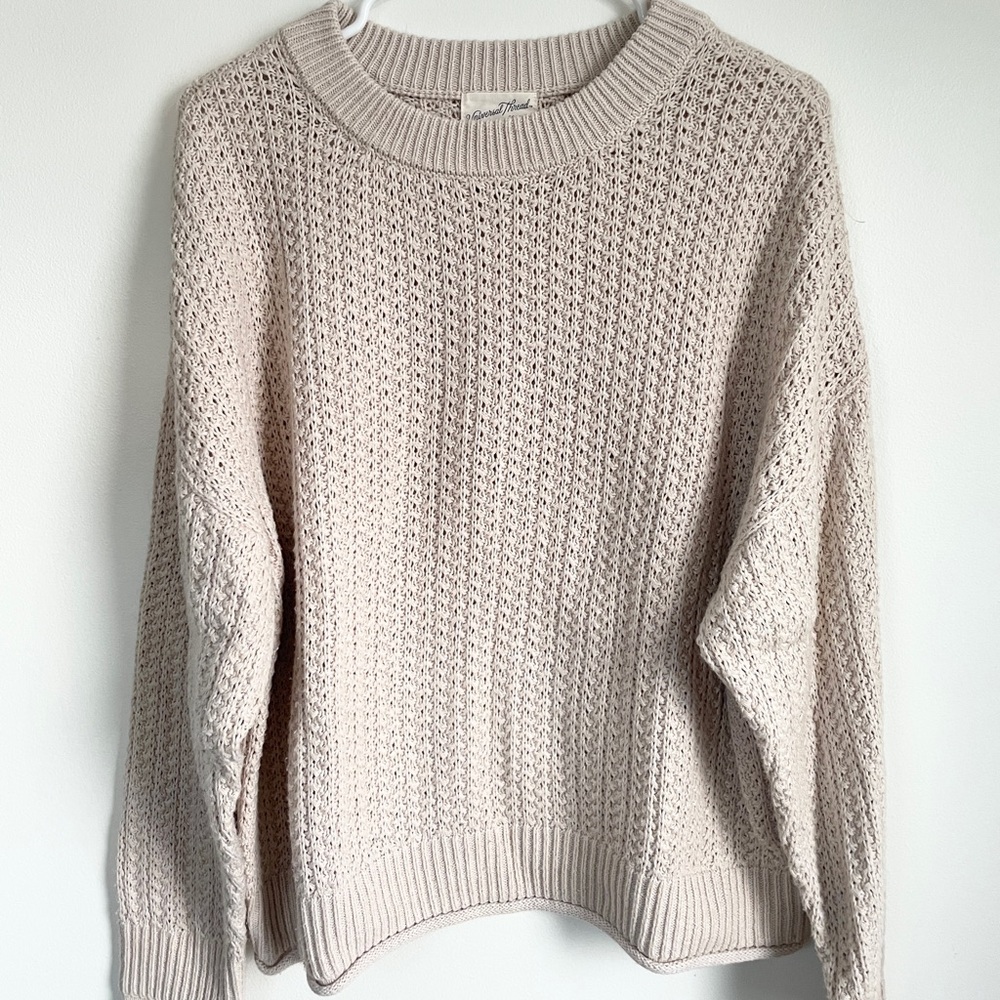 Universal Thread Women's Light Beige Sweater